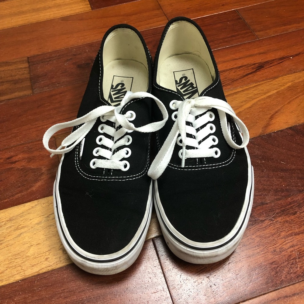 Vans Authentic Sneakers in Black